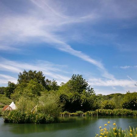 Lloyds Meadow Glamping Hotel Chester Exterior foto